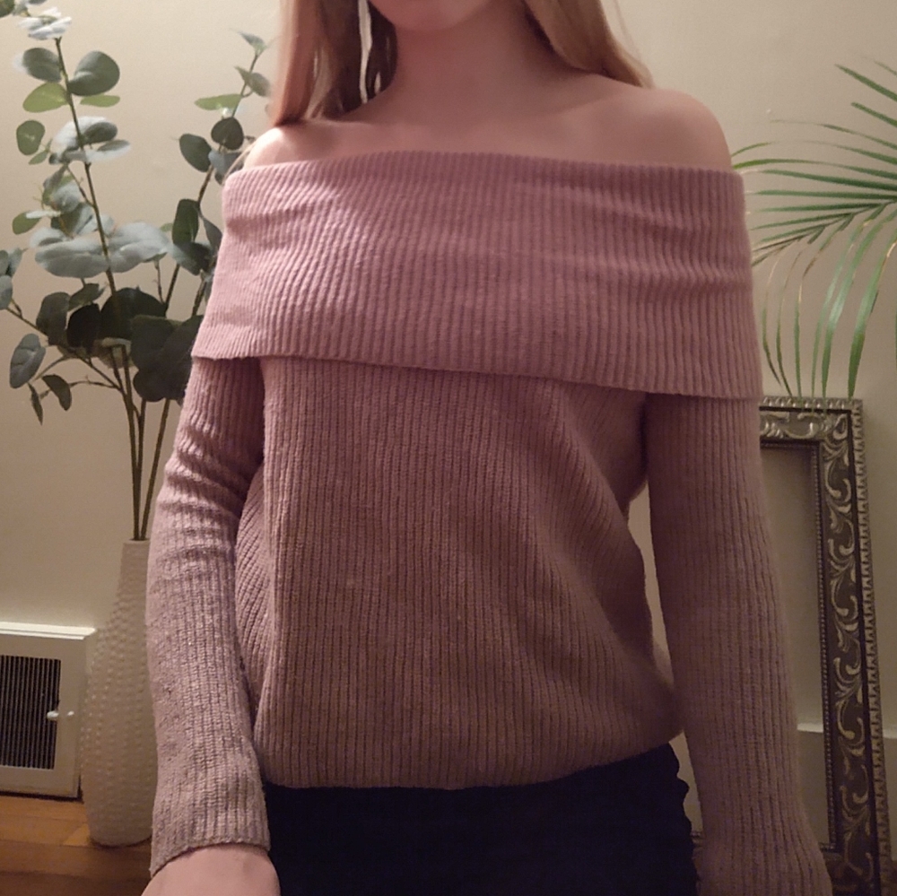 selling someone else's clothes they gave to me - Picture 3 of 4